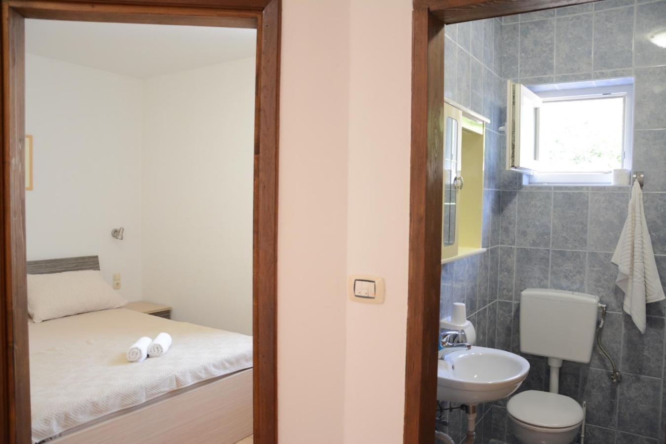 Apartments Marina Ražanac Szoba fotó